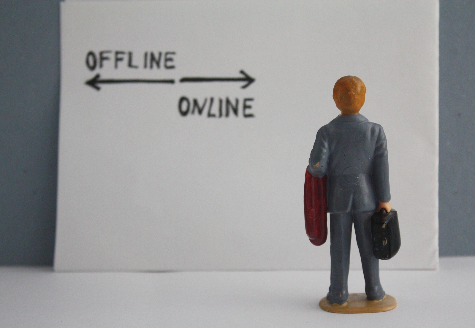 Three Ways to Ensure Consistency Across Online and Offline Marketing